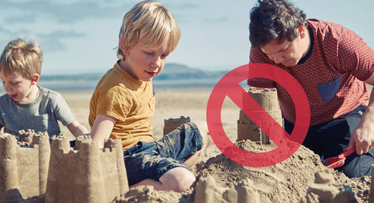 ساخت قلعه شنی در ساحل خلاف قانون است
