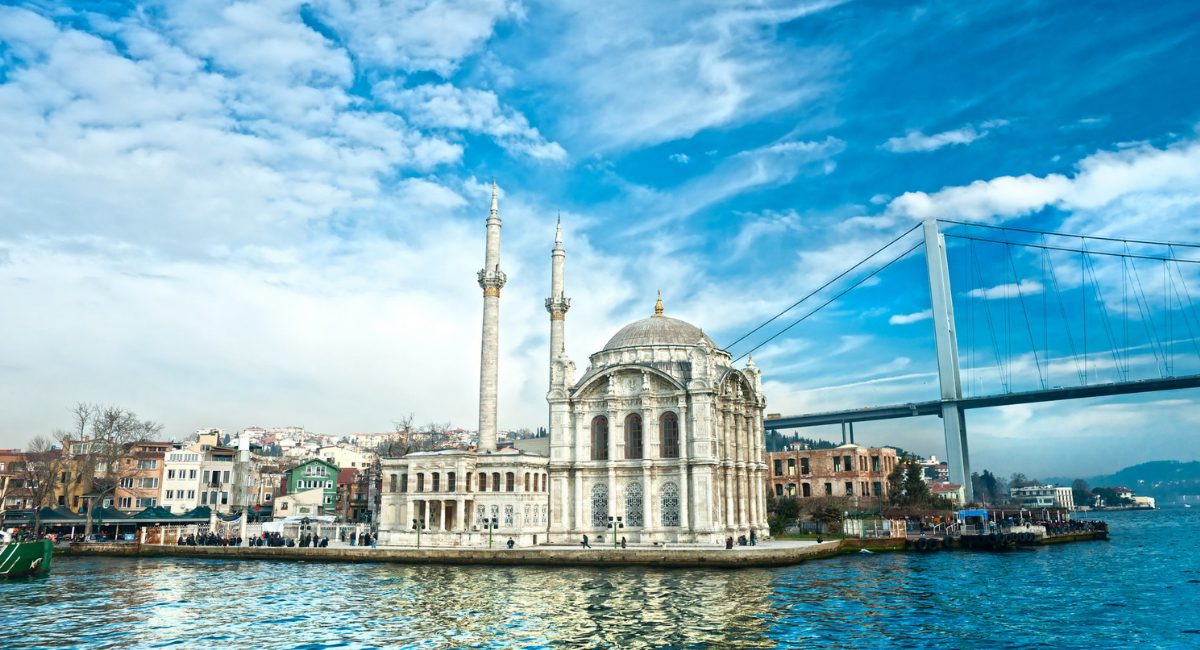 چگونه بدون تور سفر کنیم؟ راهنمای سفر به استانبول بدون تور